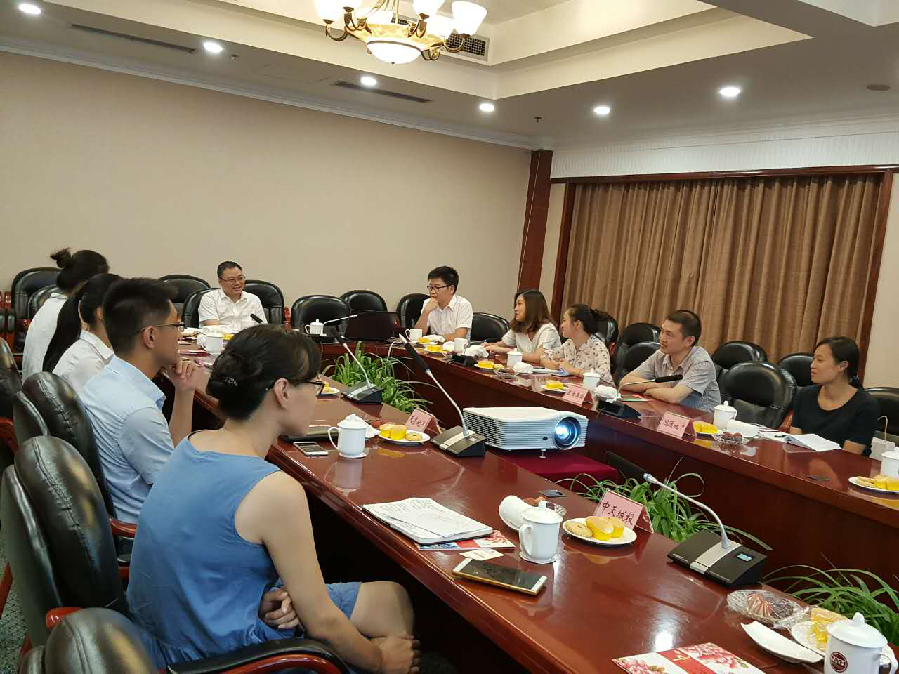 行业交流，，，，，配合生长